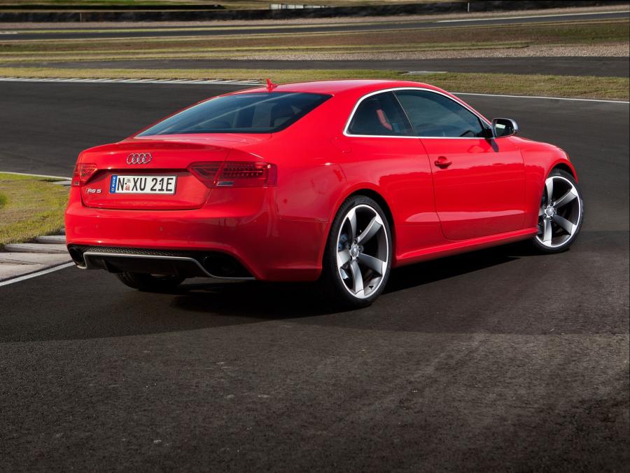  Audi RS5 Coupe 2012 года  (AU) (фото 3 из 10)